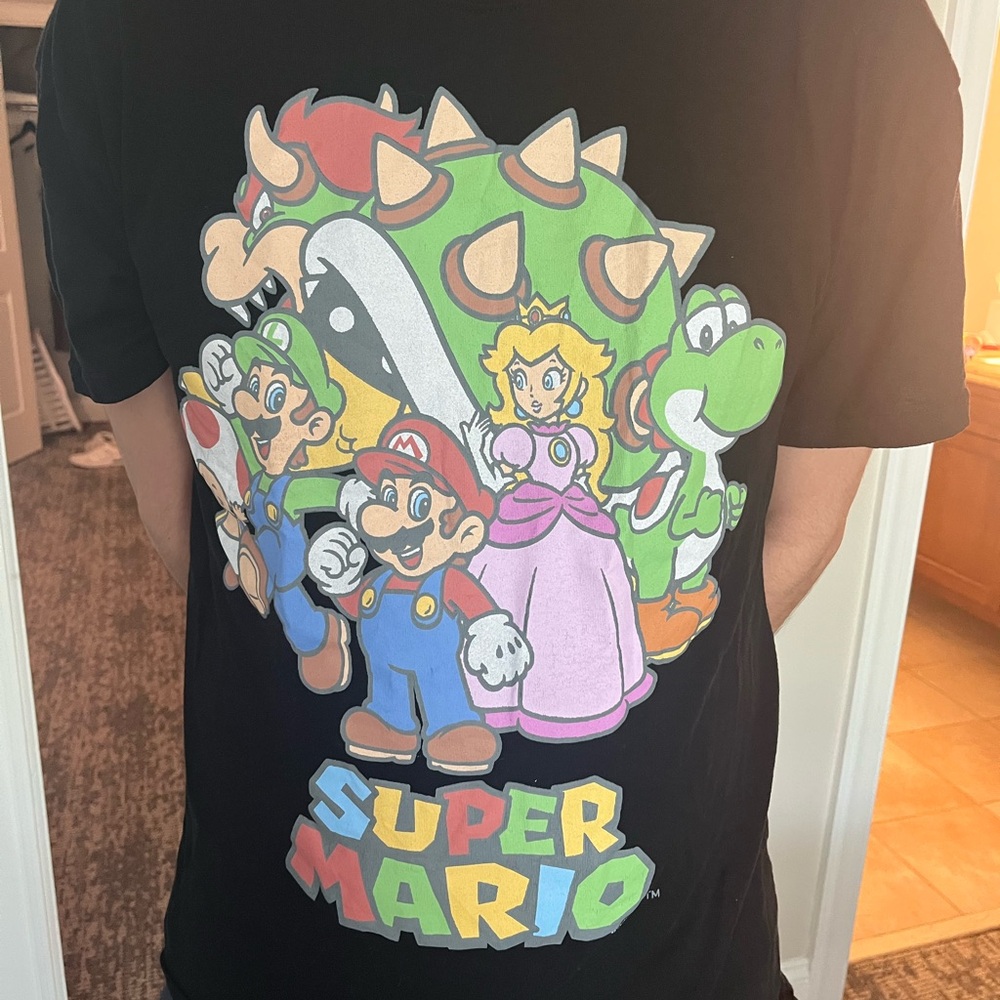 Super Mario Epic Universe Black T-Shirt, worn once - Picture 3 of 3